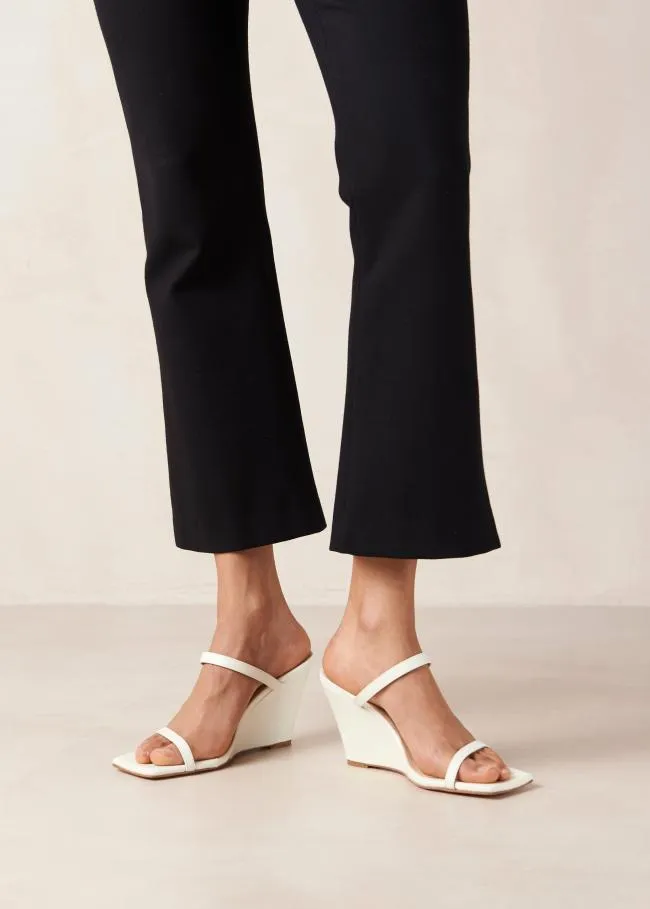 ALOHAS Mules Paixao 8211 Cream Wedge Mules 8211 Women