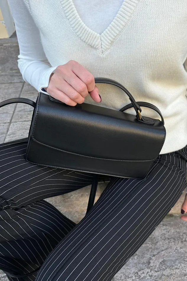 Brandy Melville Bags and Backpacks Crossbody Handle Bag Black 8211 Women