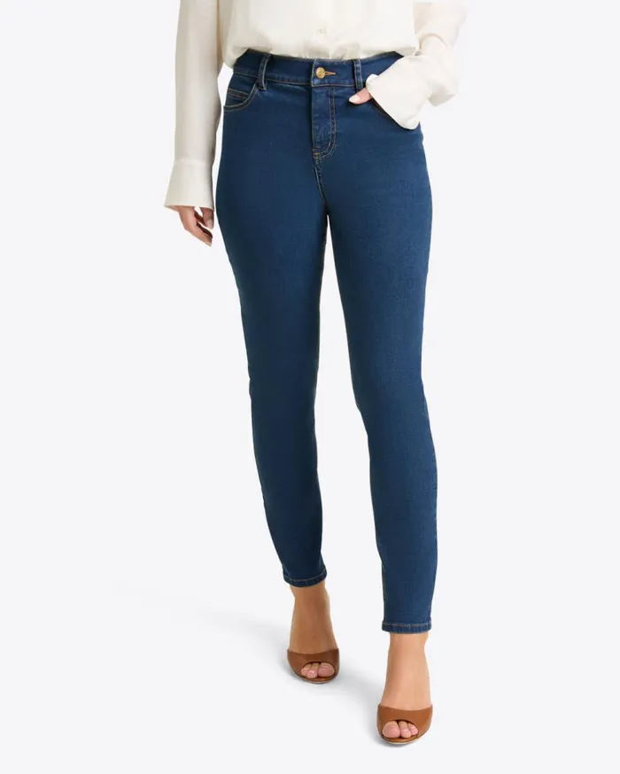 Draper James Bottoms and Skirts Women MidRise Slim Jeans In Medium Wash