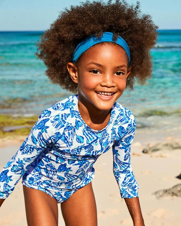 Girls Lilly Pulitzer Girls Swim UPF 50 Girls Bobby Rashguard Swim Set Resort White Shell Collector Girls Lilly Pulitzer Girls Swim UPF 50 Girls Bobby Rashguard Swim Set Resort White Shell Collector