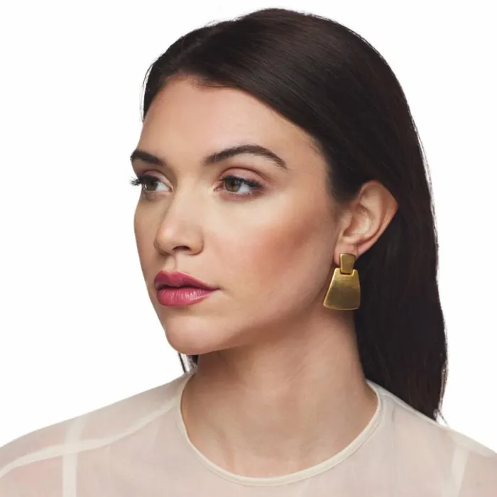 Kenneth Jay Lane Metallic Finish Earrings Women Hammered Gold Drop Clip Earring Kenneth Jay Lane Metallic Finish Earrings Women Hammered Gold Drop Clip Earring