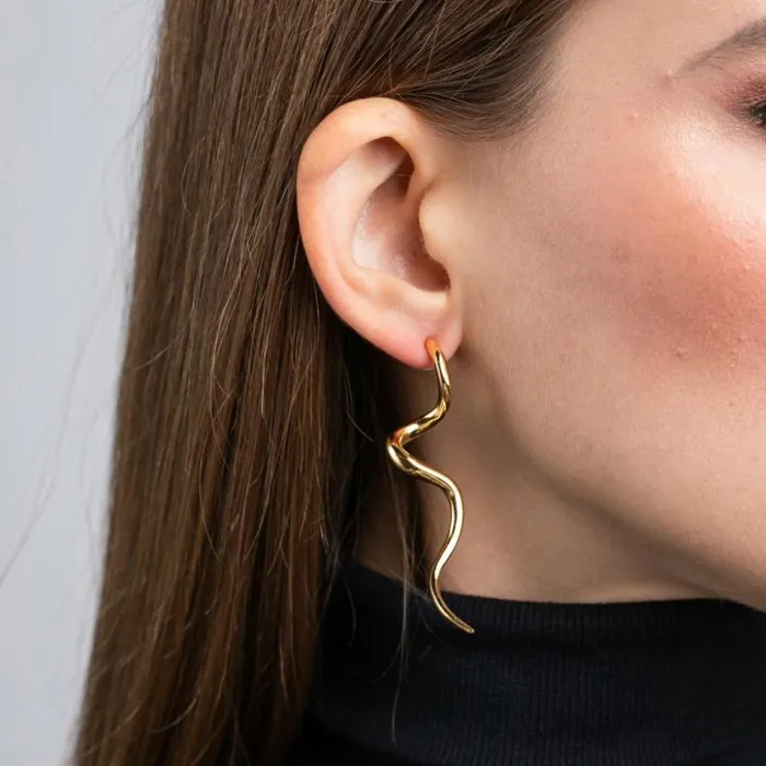 Kenneth Jay Lane Metallic Finish Earrings Women Polished Gold Swirl Pierced Earrings Kenneth Jay Lane Metallic Finish Earrings Women Polished Gold Swirl Pierced Earrings