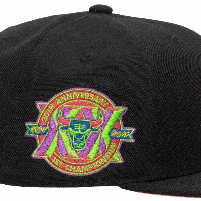 Men039sWomen039s Fitted 163 Styles Mitchell and Ness Color Bomb Fitted HWC Chicago Bulls Men039sWomen039s Fitted 163 Styles Mitchell and Ness Color Bomb Fitted HWC Chicago Bulls