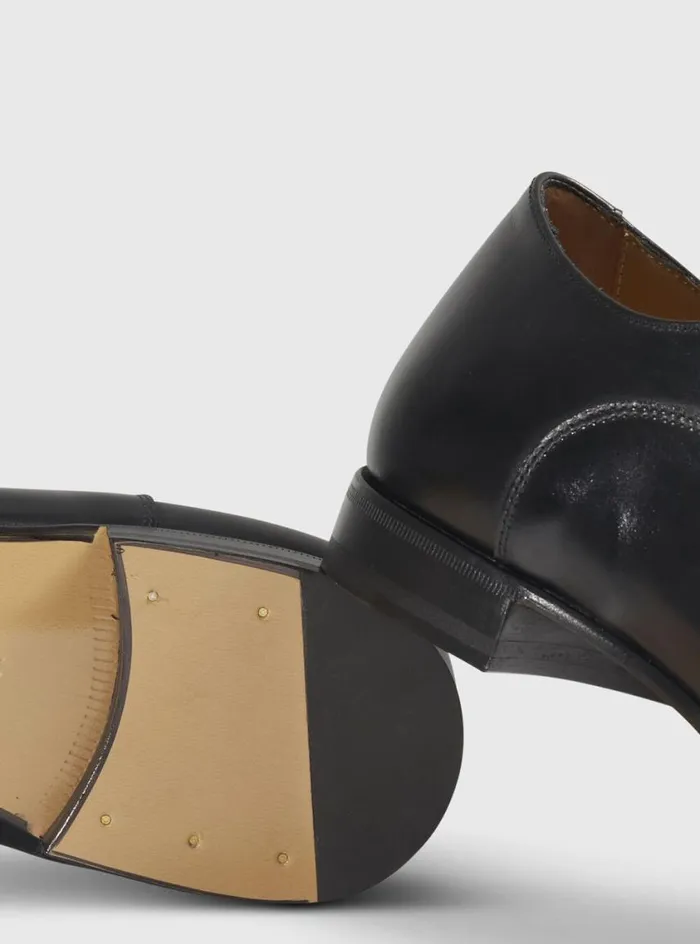Men Paul Stuart Laceups and Oxfords Majestic Leather Cap Toe Oxford Black Men Paul Stuart Laceups and Oxfords Majestic Leather Cap Toe Oxford Black
