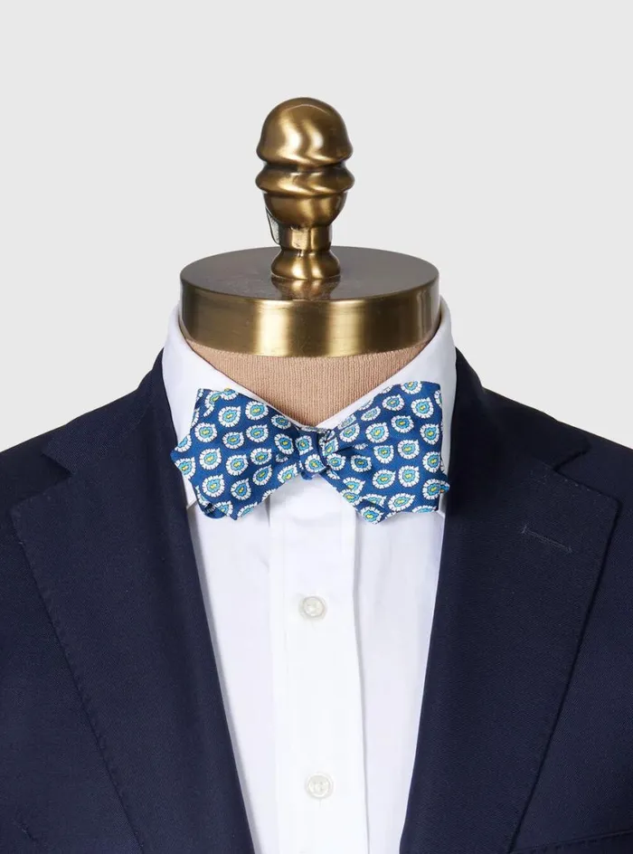 Men Paul Stuart Ties Silk Twill Tossed Paisley Bow TIe Blue