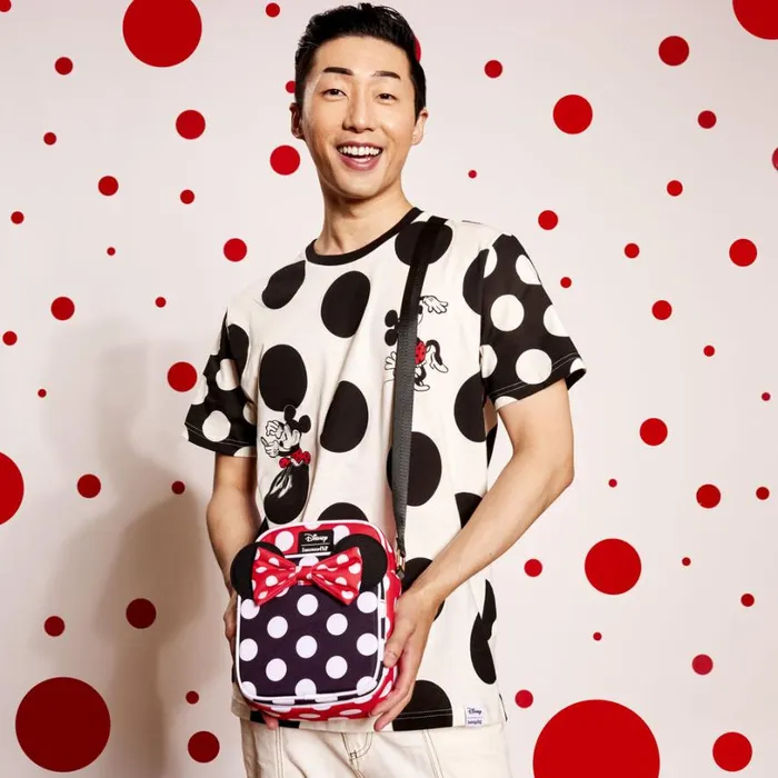 Minnie Mouse Rocks The Dots Classic Nylon Passport Crossbody Bag Unisex Loungefly Crossbody Bags Minnie Mouse Rocks The Dots Classic Nylon Passport Crossbody Bag Unisex Loungefly Crossbody Bags