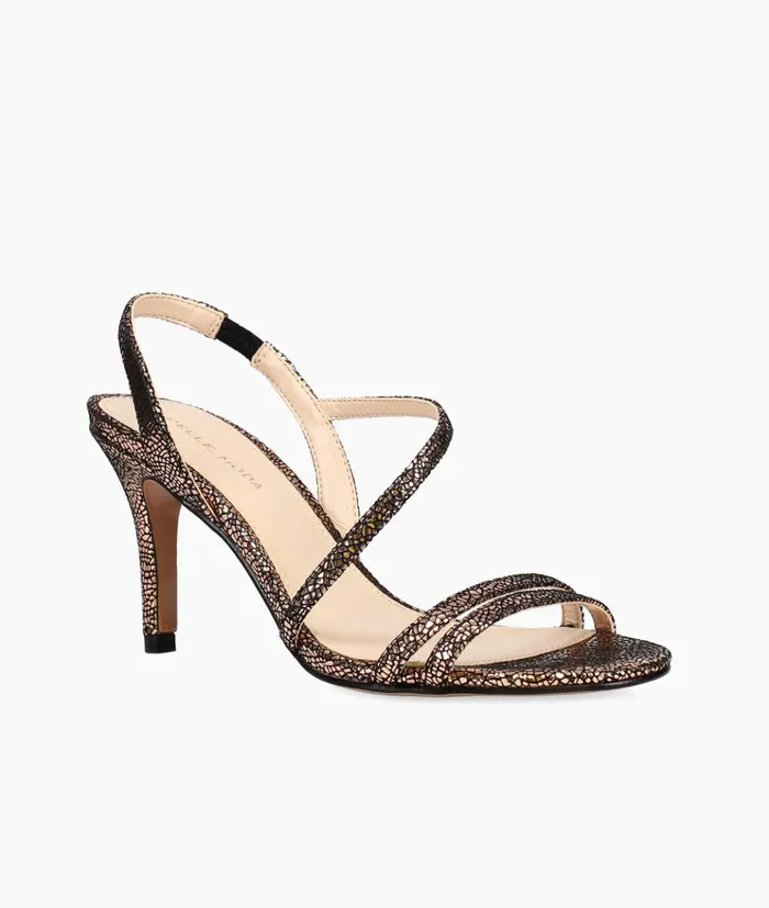 Pelle Moda Rooni Mid Heel 8211 Platinum Cracked Metallic Platinum Women High Heels