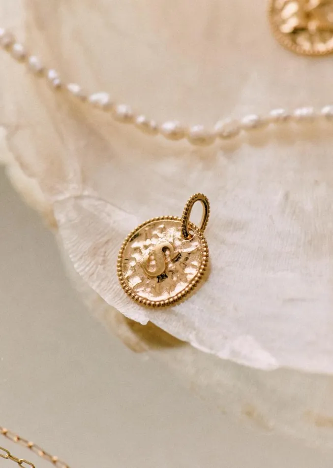 Szane Necklaces Womens Sara Pendant 9carat Gold 8211 Letters Q To Z Letter S