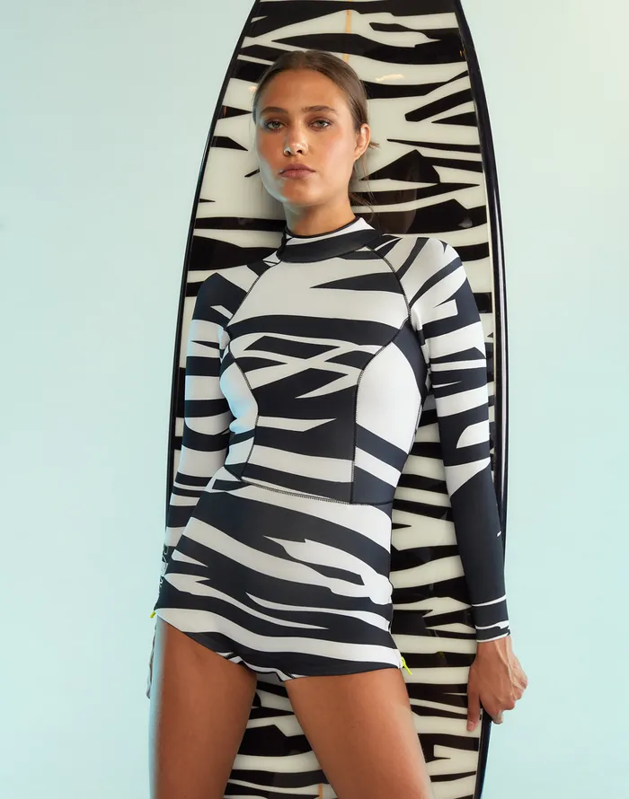 Shark Deterrent Wetsuit 8211 Blkwt Women Cynthia Rowley Surf and Swim