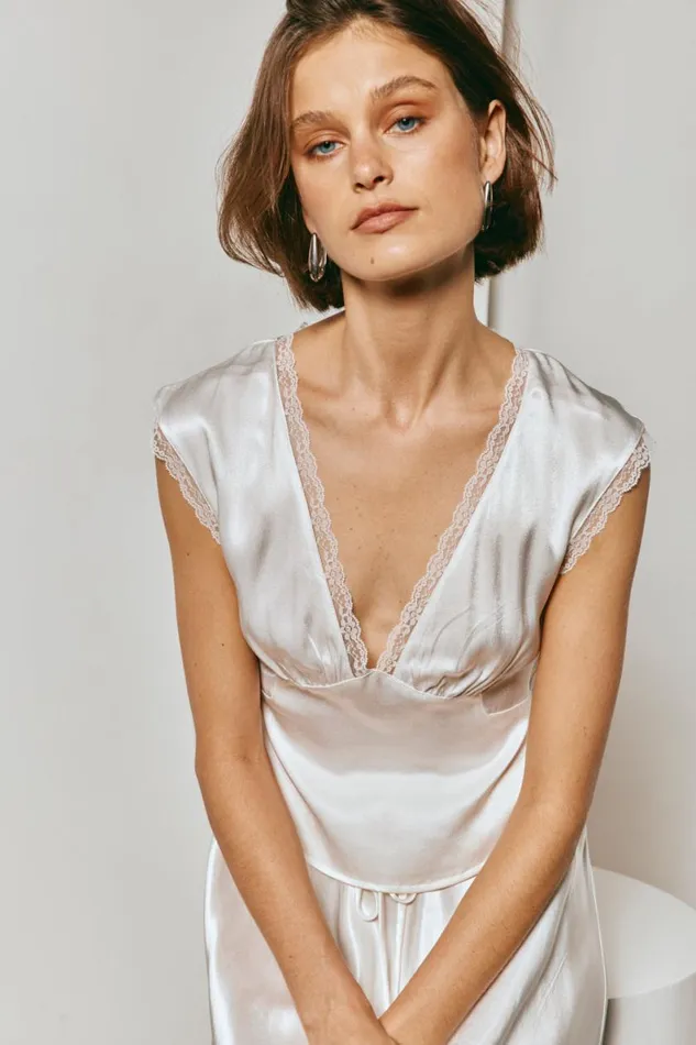 Short Sleeve Women VRG GRL Vintage Lover Tie Back Top White