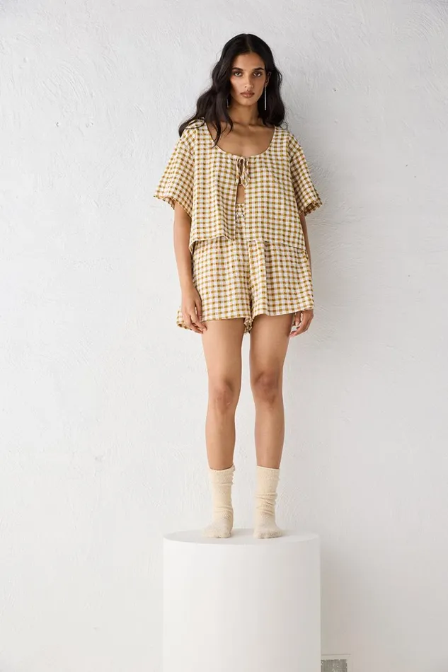 Shorts Women VRG GRL The Sea and I Shorts Honey Shorts Women VRG GRL The Sea and I Shorts Honey