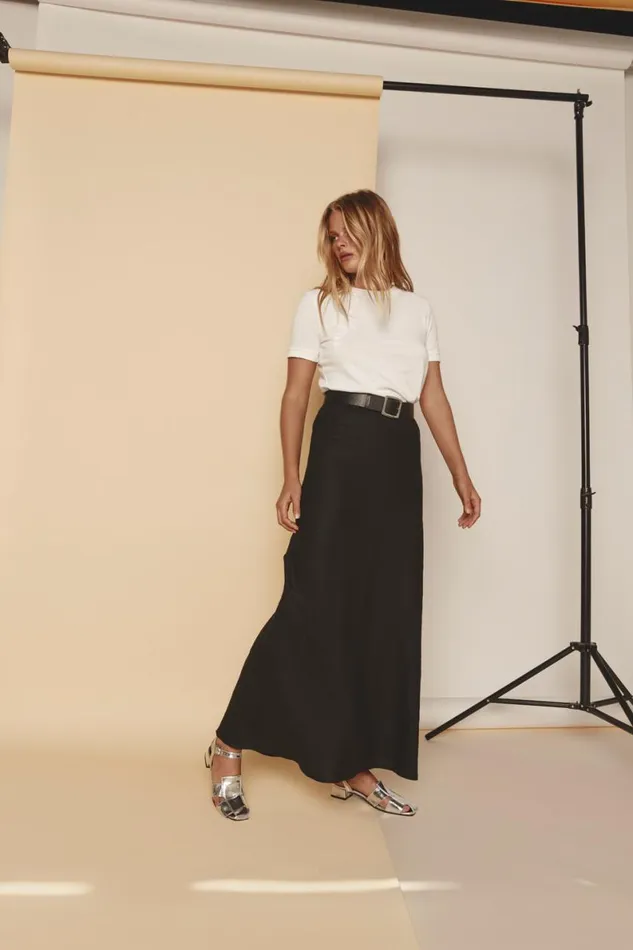Skirts Women VRG GRL Ena Linen Bias Cut Maxi Skirt Black Skirts Women VRG GRL Ena Linen Bias Cut Maxi Skirt Black