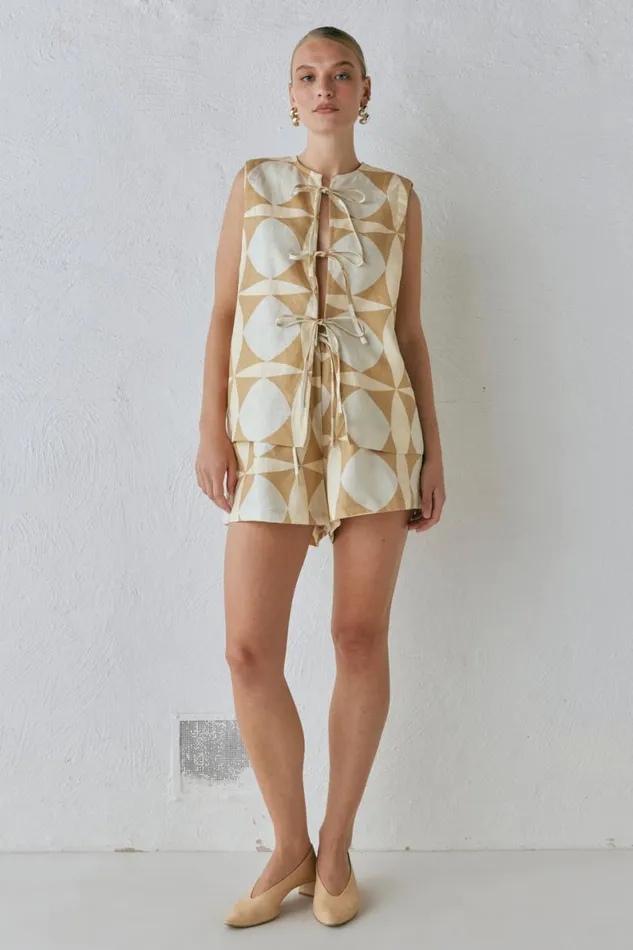 Sleeveless Women VRG GRL Enni Linen Smock Top Scope Sleeveless Women VRG GRL Enni Linen Smock Top Scope