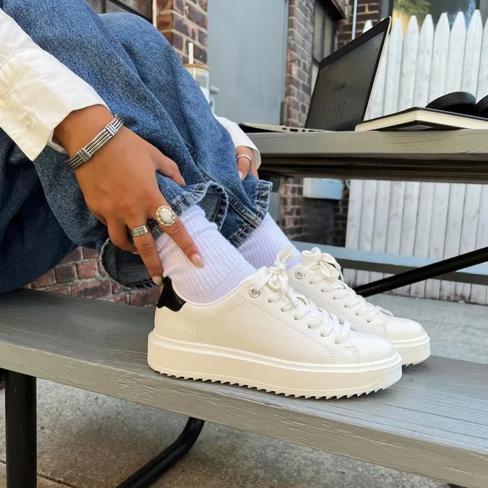 Steve Madden Catcher White Black Womens Sneakers