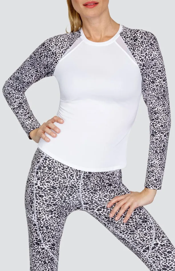 Tail Activewear Luenell Top 8211 TeenyBlack 8211 FINAL SALE Women Long Sleeve