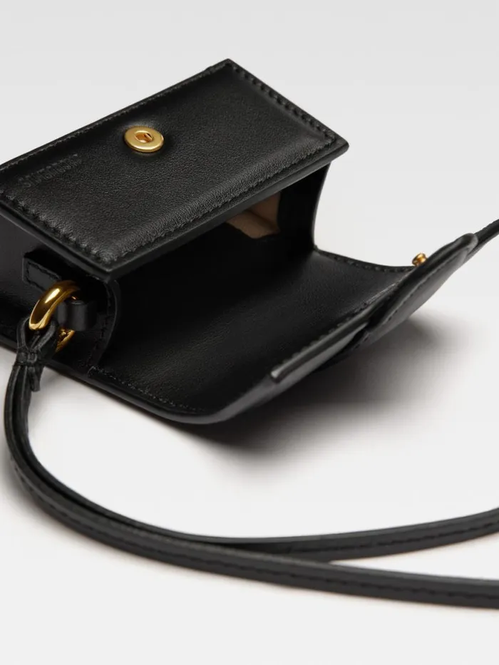 The Bambino Flap Case Black WomenMen JACQUEMUS Small Leather Goods The Bambino Flap Case Black WomenMen JACQUEMUS Small Leather Goods