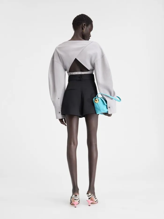 The Bari Shorts Black Women JACQUEMUS Trousers and Shorts The Bari Shorts Black Women JACQUEMUS Trousers and Shorts