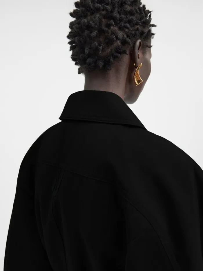 The Bari Trench Coat Black Women JACQUEMUS Coats and Jackets The Bari Trench Coat Black Women JACQUEMUS Coats and Jackets