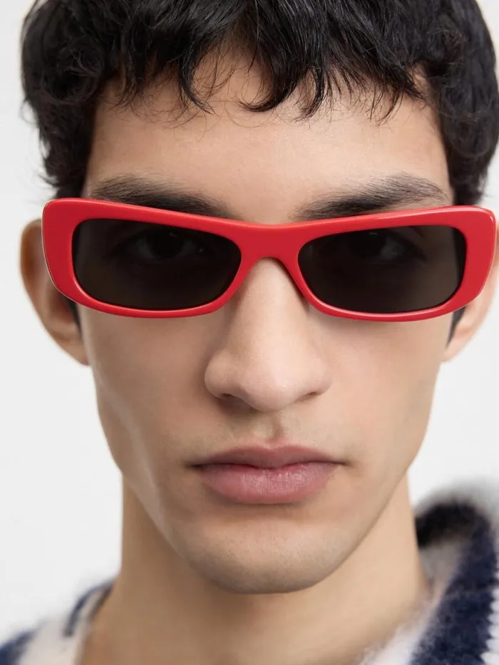 The Capri Sunglasses Red WomenMen JACQUEMUS Sunglasses The Capri Sunglasses Red WomenMen JACQUEMUS Sunglasses