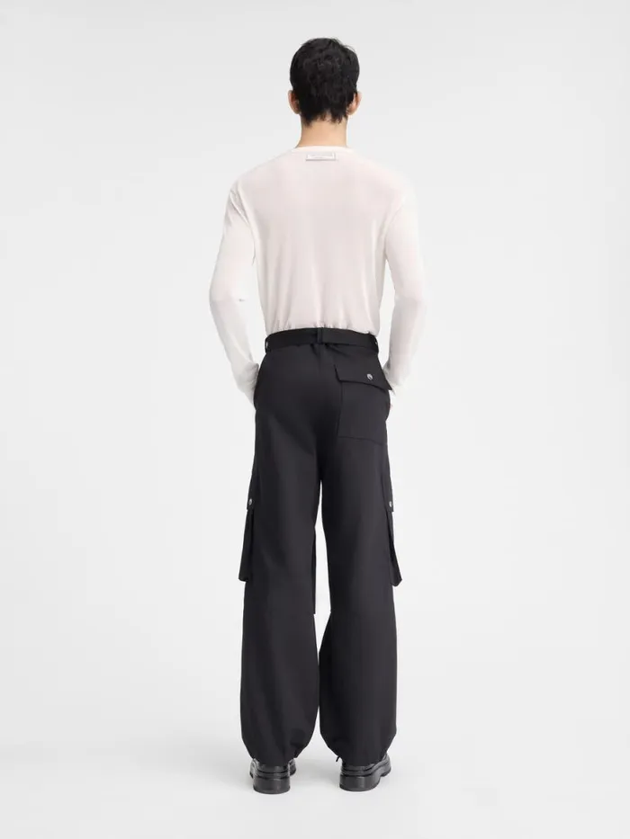 The Cargo Pants Black Men JACQUEMUS Trousers and Shorts The Cargo Pants Black Men JACQUEMUS Trousers and Shorts