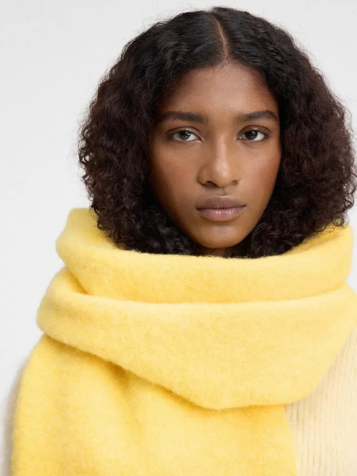 The Carro Scarf Yellow WomenMen JACQUEMUS Scarves Beanies and Gloves The Carro Scarf Yellow WomenMen JACQUEMUS Scarves Beanies and Gloves