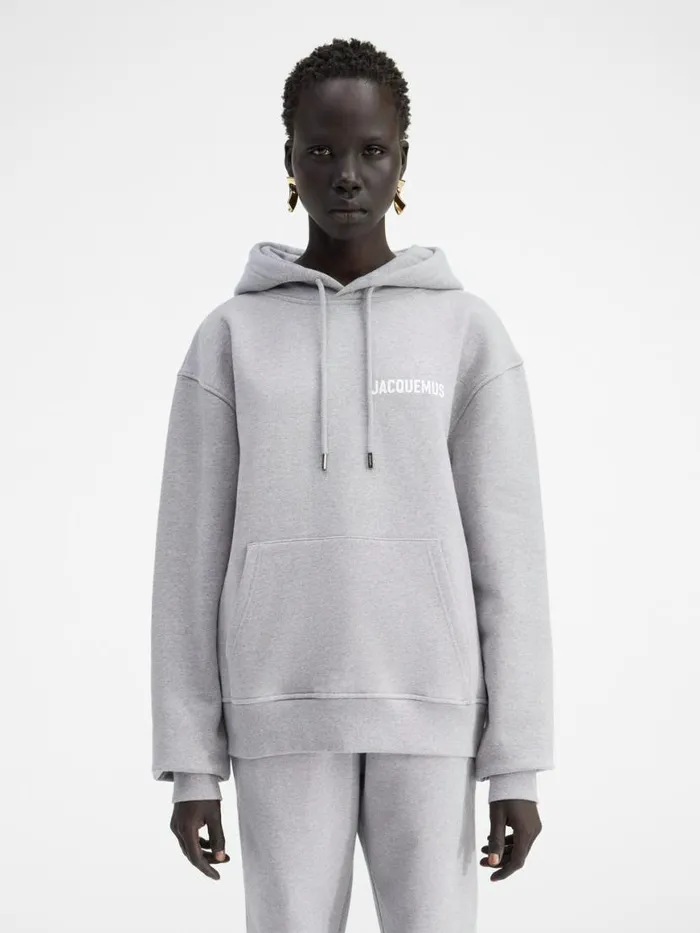 The Jacquemus Sweatshirt Grey WomenMen JACQUEMUS Sweatshirts and Joggings The Jacquemus Sweatshirt Grey WomenMen JACQUEMUS Sweatshirts and Joggings