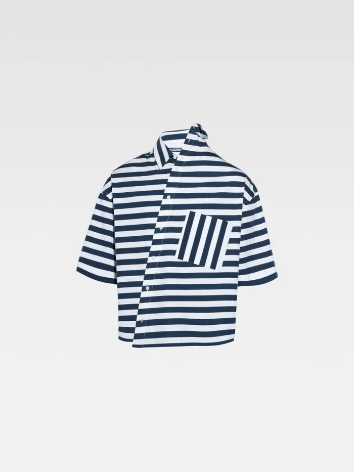 The Pablo Shortsleeve Shirt Print White and Blue Stripes Women JACQUEMUS Tops and Shirts The Pablo Shortsleeve Shirt Print White and Blue Stripes Women JACQUEMUS Tops and Shirts
