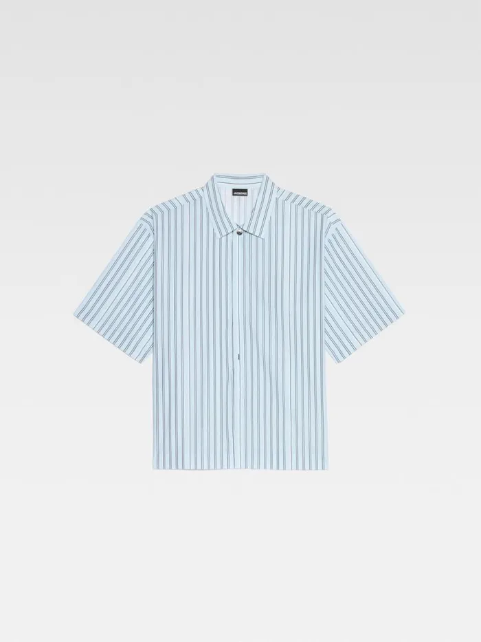 The Shortsleeve Shirt Print Blue Stripes Men JACQUEMUS Shirts The Shortsleeve Shirt Print Blue Stripes Men JACQUEMUS Shirts