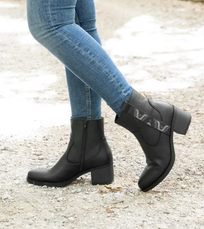 Women Baretraps Booties Covina Block Heel Bootie Black Women Baretraps Booties Covina Block Heel Bootie Black