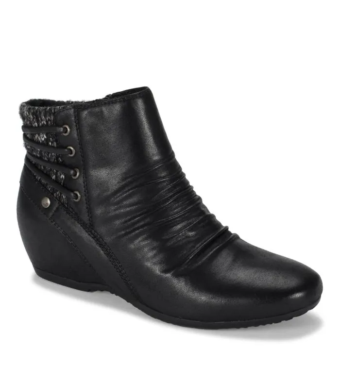 Women Baretraps Booties Peanut Bootie Black