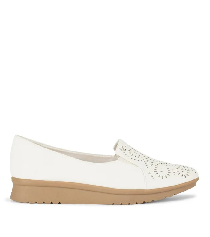 Women Baretraps Flats and Loafers Amry Slip On Loafer Cream Women Baretraps Flats and Loafers Amry Slip On Loafer Cream