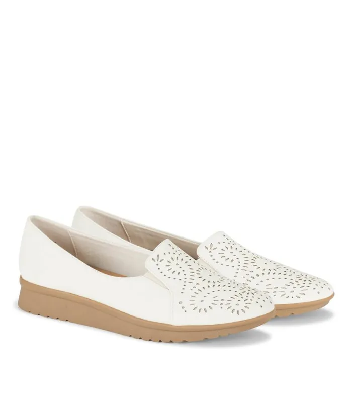 Women Baretraps Flats and Loafers Amry Slip On Loafer Cream Women Baretraps Flats and Loafers Amry Slip On Loafer Cream