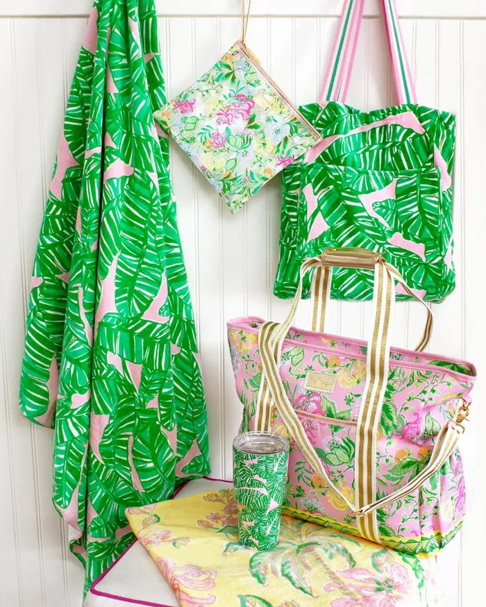 Women Lilly Pulitzer Bags Picnic Cooler Finch Yellow Tropical Oasis Engineered Women Lilly Pulitzer Bags Picnic Cooler Finch Yellow Tropical Oasis Engineered