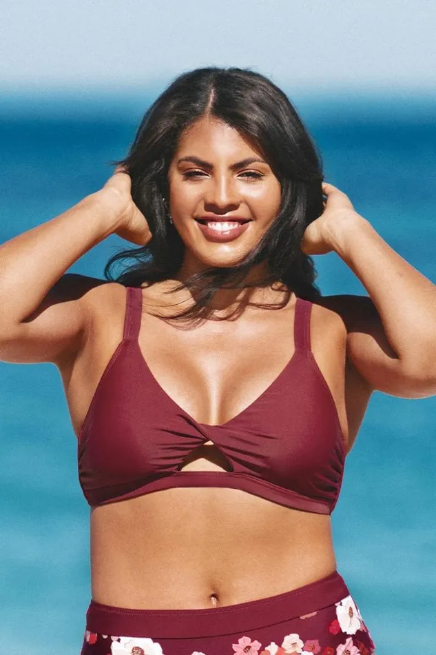 Women Plus Size and Curve Bikinis Cupshe Quinn Twist Cutout Plus Size Bikini Top Multicolor Women Plus Size and Curve Bikinis Cupshe Quinn Twist Cutout Plus Size Bikini Top Multicolor