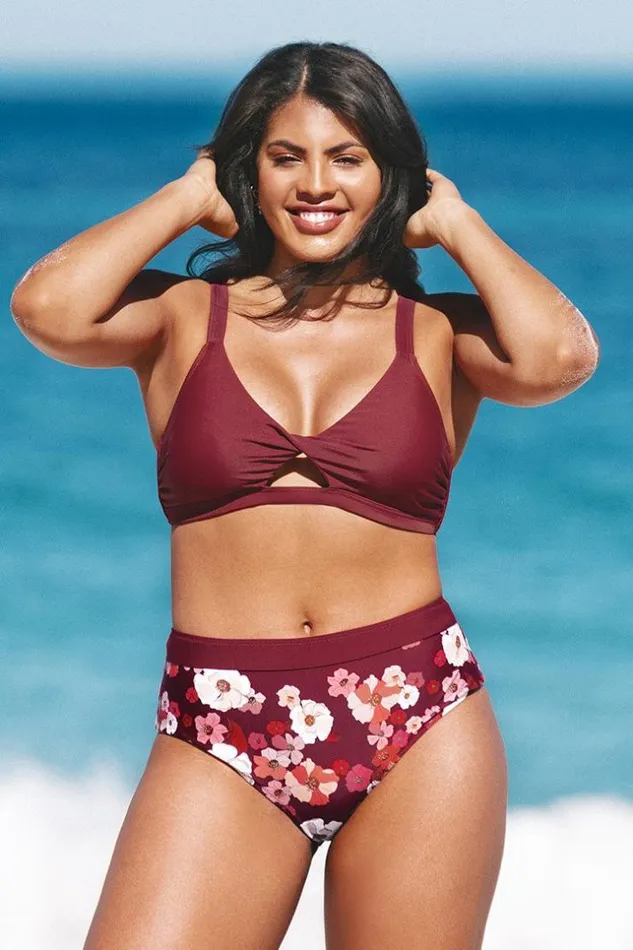 Women Plus Size and Curve Bikinis Cupshe Quinn Twist Cutout Plus Size Bikini Top Multicolor