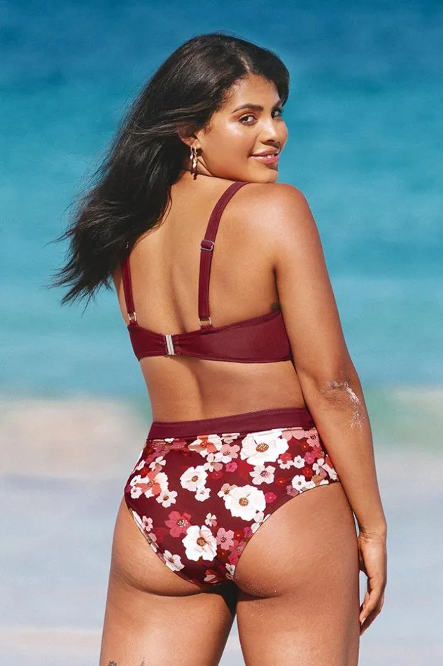 Women Plus Size and Curve Bikinis Cupshe Quinn Twist Cutout Plus Size Bikini Top Multicolor