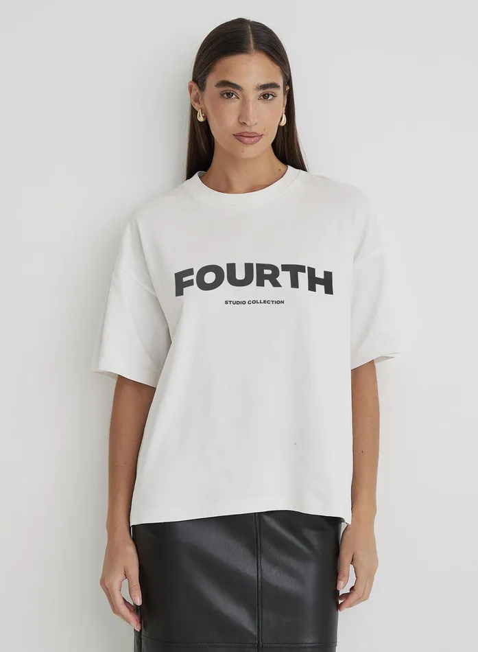 Women White Fourth Branded Oversized TShirt Hannah 4th and Reckless Athleisure Women White Fourth Branded Oversized TShirt Hannah 4th and Reckless Athleisure